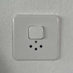 Cache-interrupteur pour la Suisse