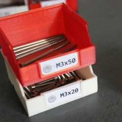 Boîte à vis empilable